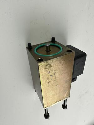 0009736081 válvula solenoide peças para Linde Reach Stacker